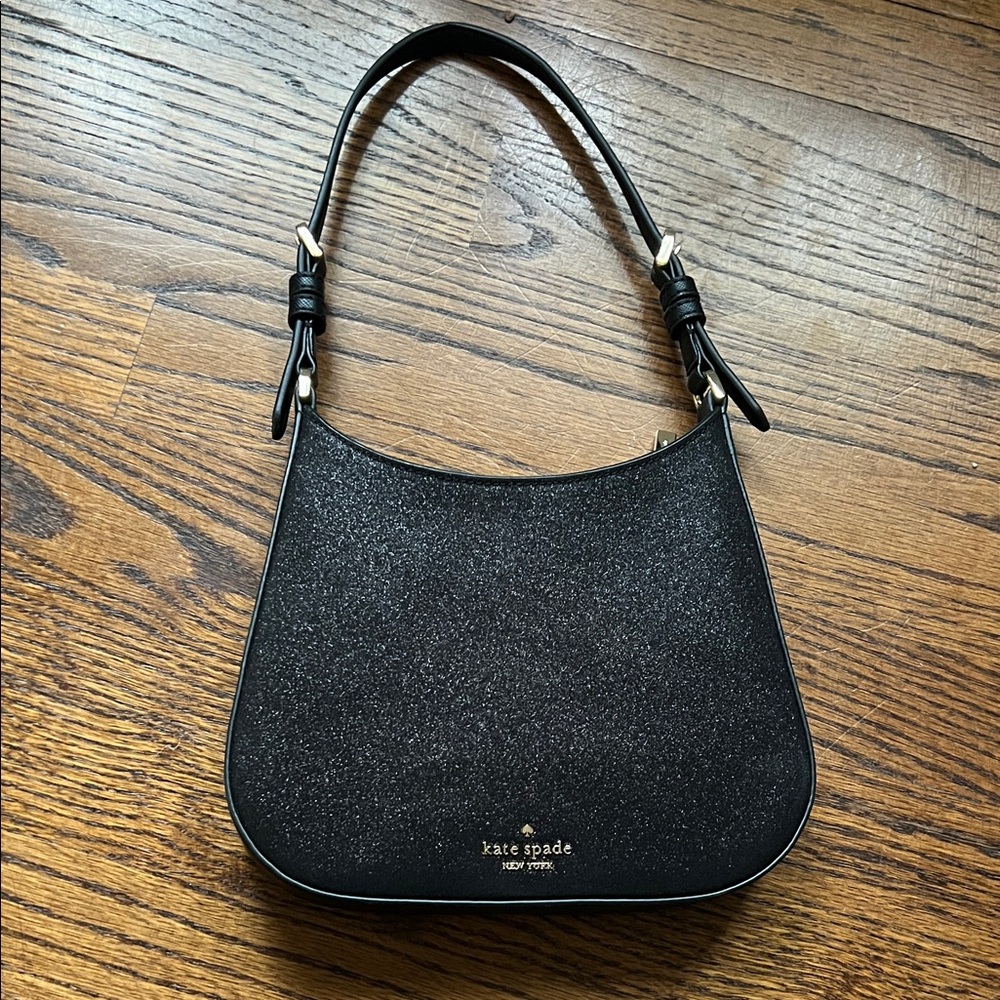 🆕KATE SPADE Glittery Black Shoulder Bag Measurements
1.5" W x 8.25" H x 8.75" D